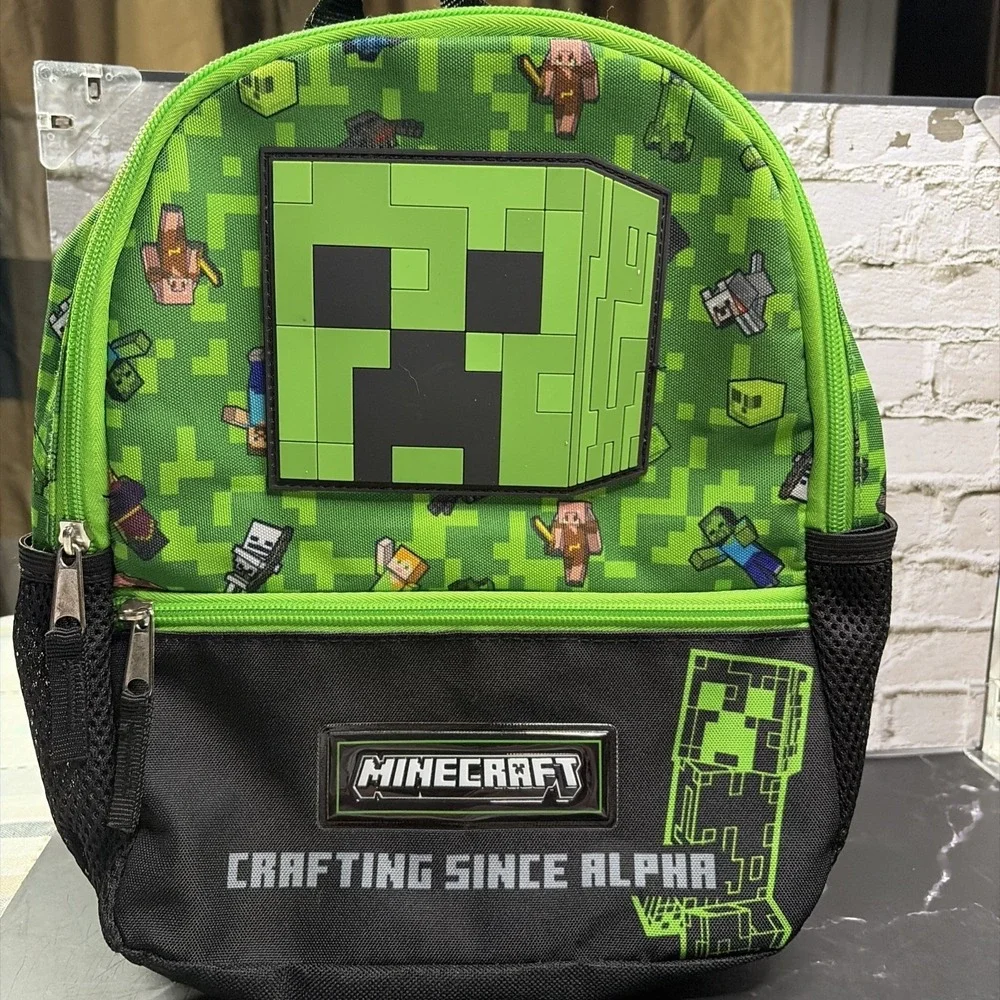 2025 Kid's Minecraft Creeper Green & Black Backpack 12x9x3 - VERY CLEAN